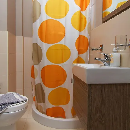 Iperion G2-2 Apartment *
